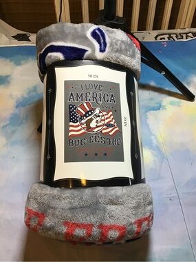 Buc-ee’s I love America and Buc-ee’s too blanket 250 years of freedom 50x70